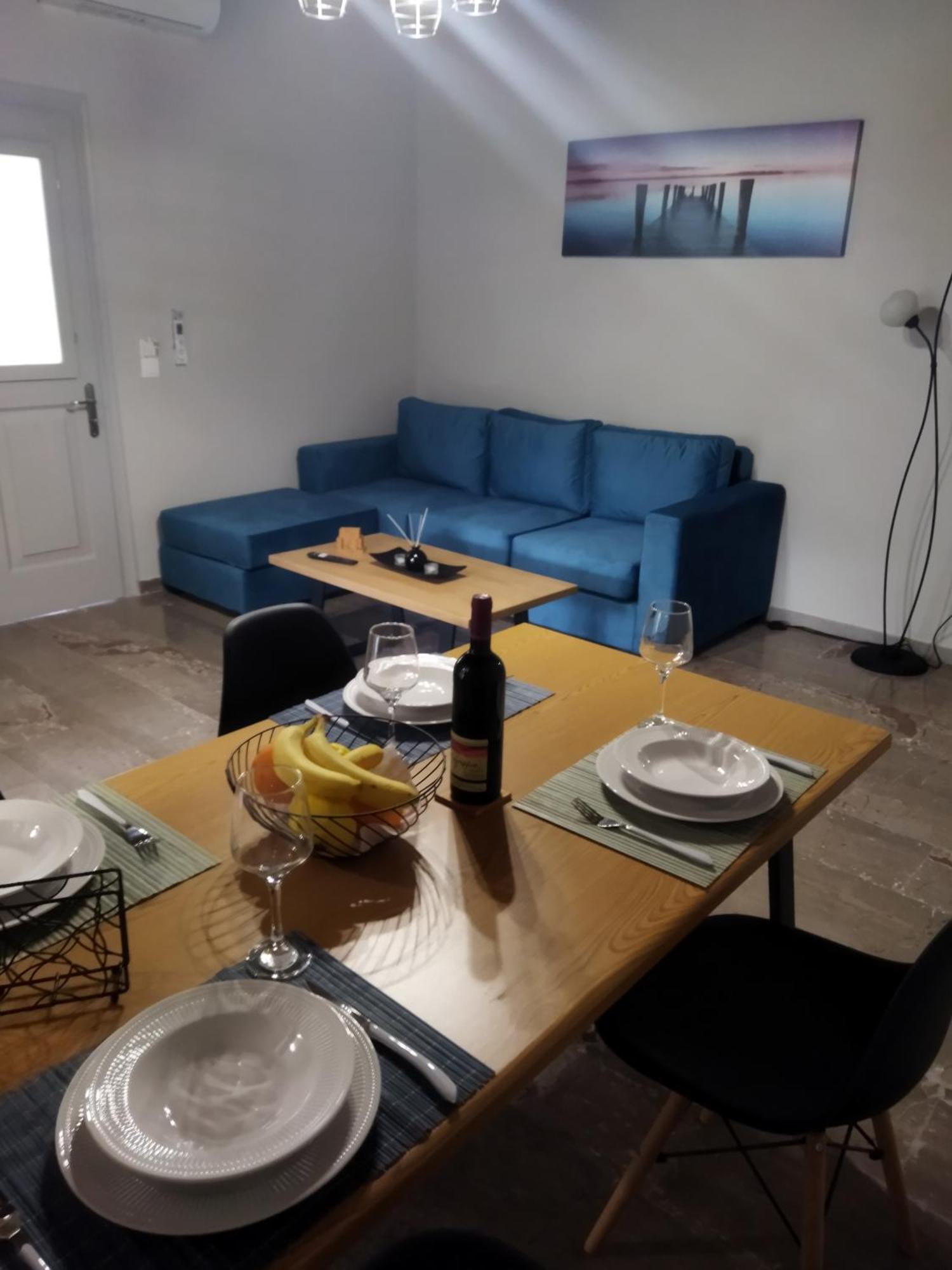 度假居 The Valley House